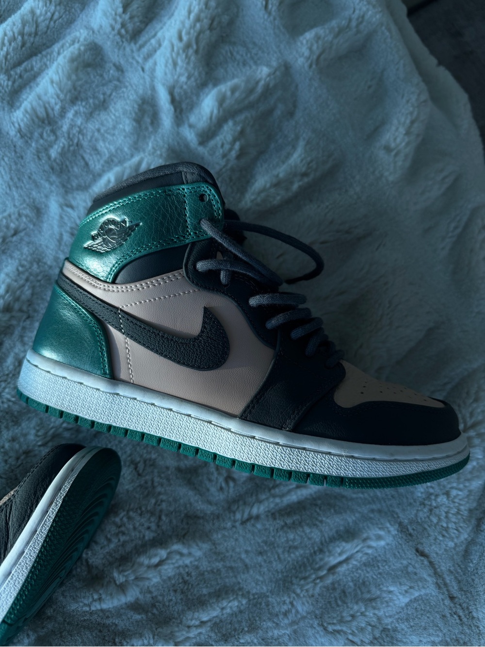 Nike Air Jordan 1 High Premium 'Mystic Green'